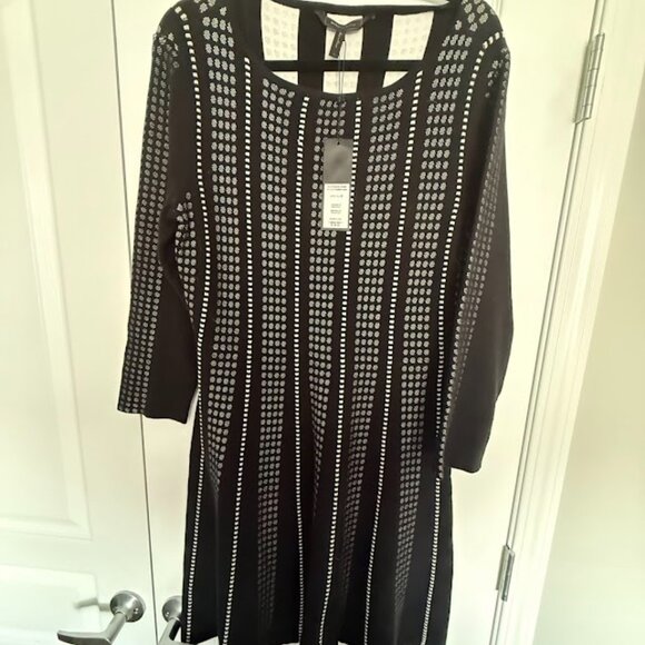 NWT BCBGMaxazria Black & White Geomaetric Print Knit Skater Dress - Picture 1 of 8